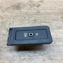 6930561   AUX in-socket connector BMW 3 E90 E91