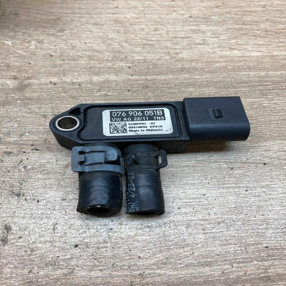 076906051B 51MPP02 03 Used Exhaust gas pressure sensor Volkswagen Golf VI