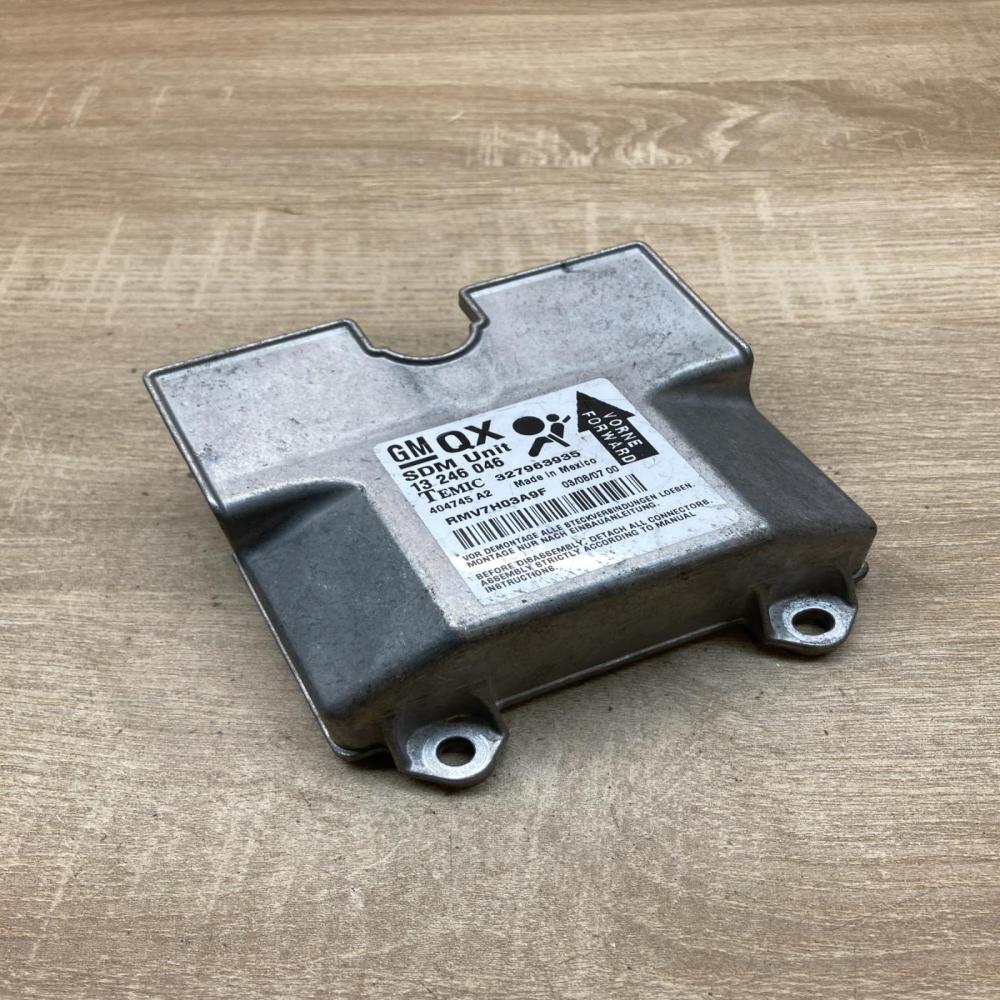 13246046 327963935 QX Airbag control unit/module Opel Zafira B