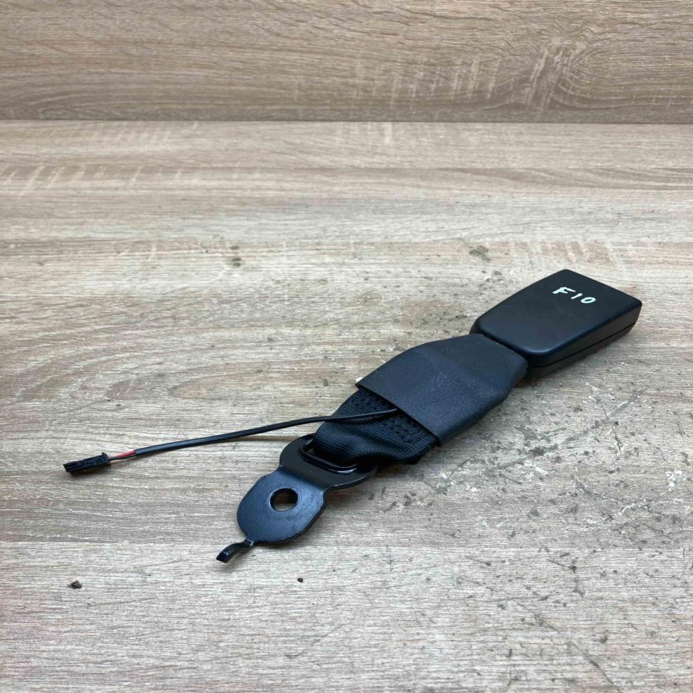 7243275 B110113X  Rear seatbelt buckle BMW 5 F10 F11