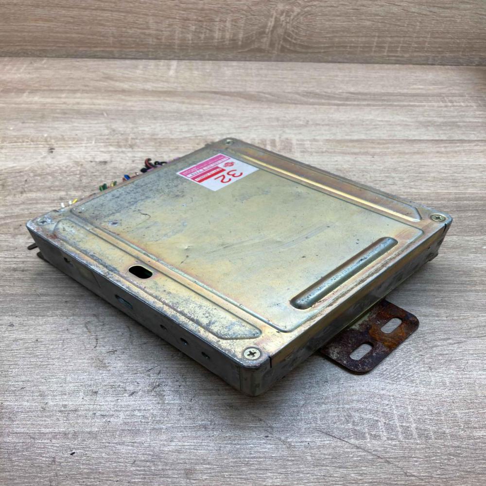 2371065M01 A18 690 B31 7705 Engine control unit/module ECU Nissan Sunny