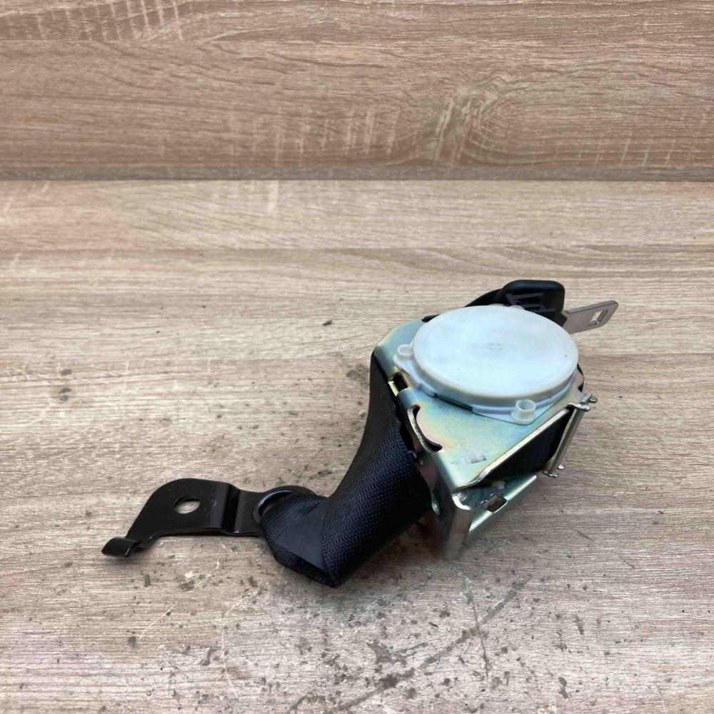 33061262D 34118899B  Rear seatbelt BMW 5 F10 F11