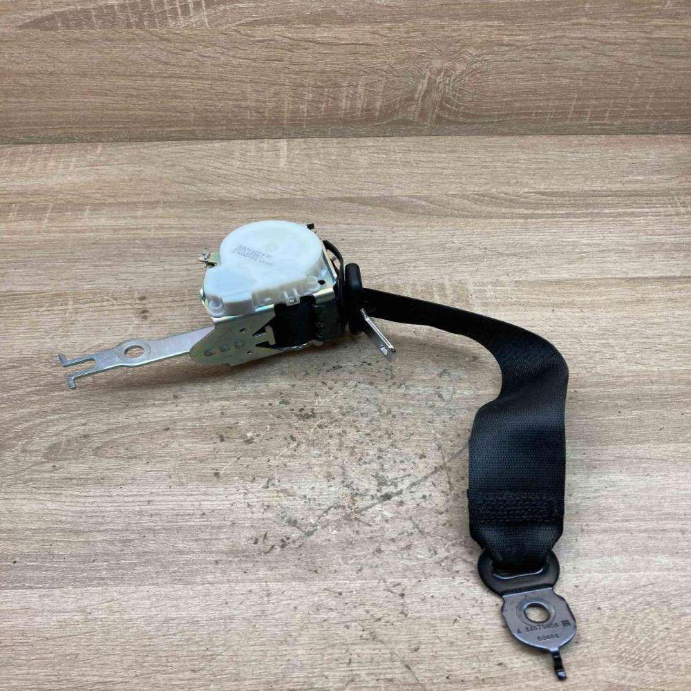 33061254B   Rear seatbelt BMW 5 F10 F11