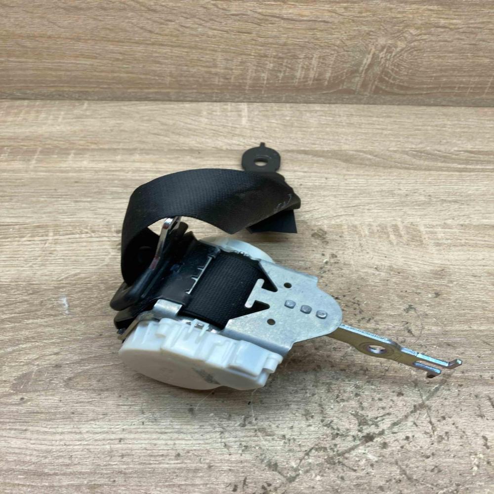 34048282D 33035173B  Rear seatbelt BMW 7 F01 F02 F03 F04