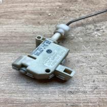 3C0810773   Fuel tank cap lock motor Volkswagen PASSAT B6