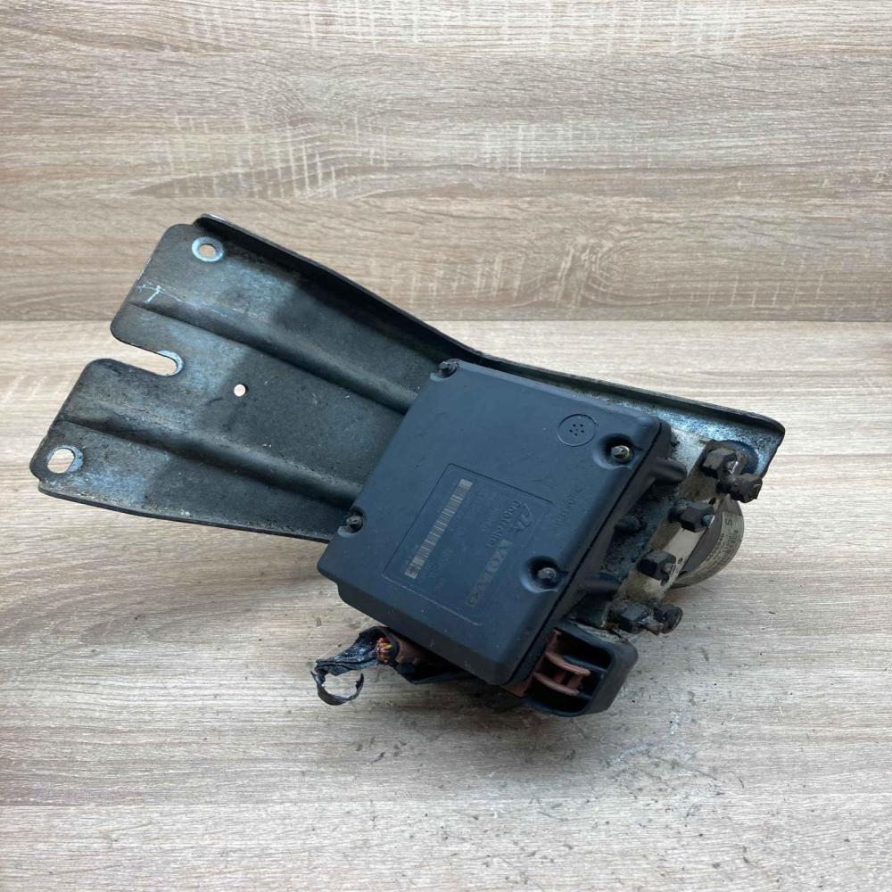 9496945 9496946  ABS Pump Volvo S70  V70  V70 XC