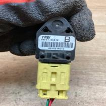 89831 05010  B Airbag deployment crash/impact sensor Toyota Corolla E120 E130
