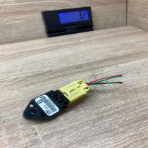 89831 05010  B Airbag deployment crash/impact sensor Toyota Corolla E120 E130