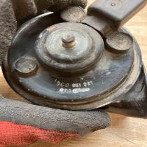 007424 A 28 657625  Horn signal Volkswagen PASSAT B6