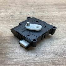 113800 2051 6G21  Air flap motor/actuator Lexus IS 220D-250-350
