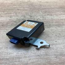 89740 47020 271300 0081  Door control unit/module Toyota Prius (XW30)