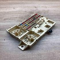6R8T14A067AA 0103071  Fuse module Jaguar S-Type
