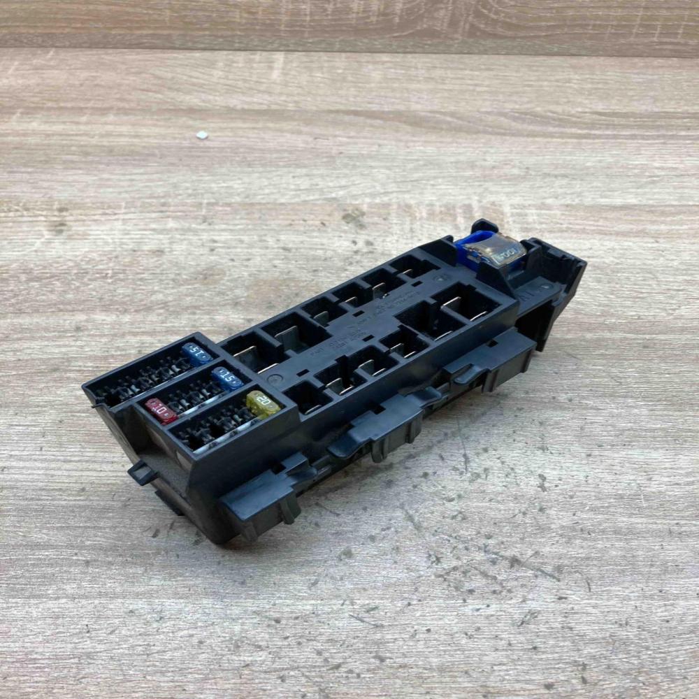 7154 5078 24381 AU000  Fuse module Nissan Almera Tino