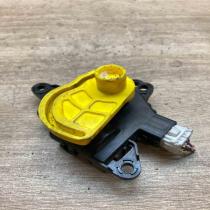 D267 AP9AA01   Air flap motor/actuator Hyundai ix35