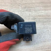 895A1 68010 061800 0620 750 Other relay Toyota Verso