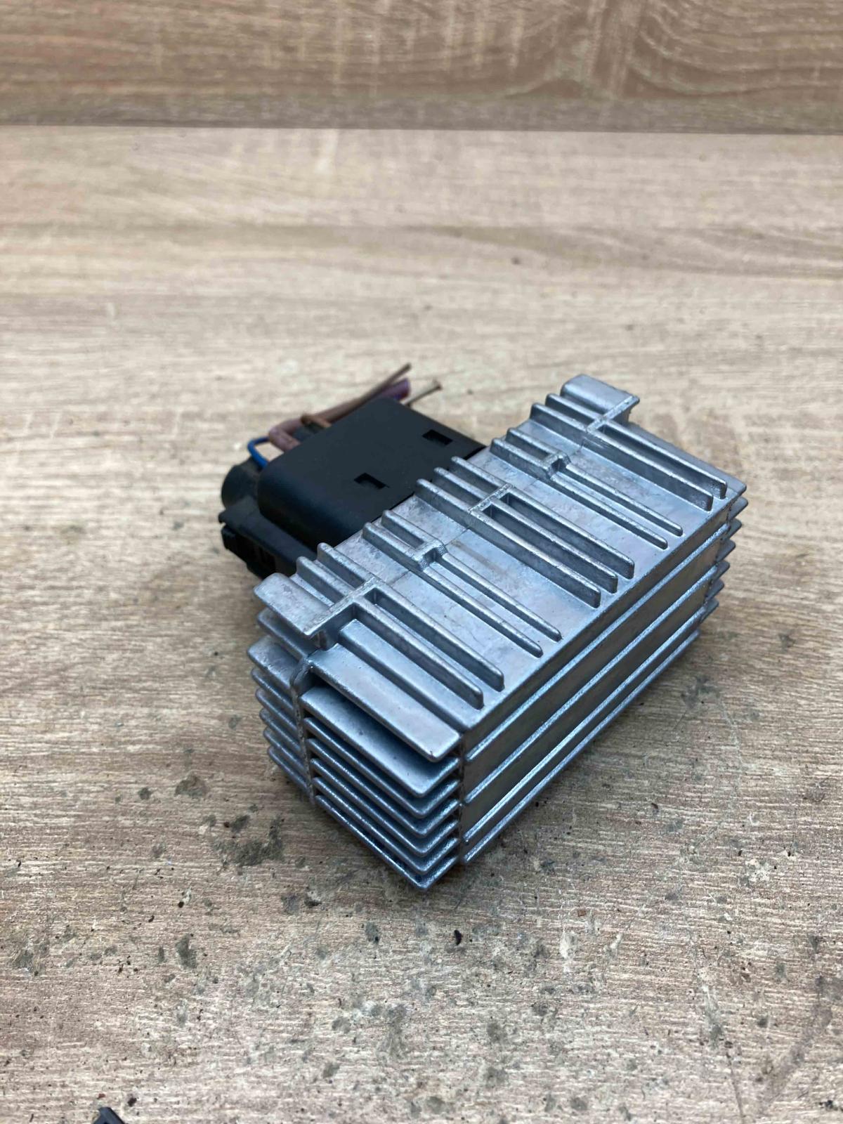 09132691   Glow plug pre-heat relay Opel Vectra C