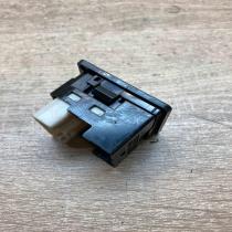 769746B 183574  Wing mirror switch Toyota Avensis Verso