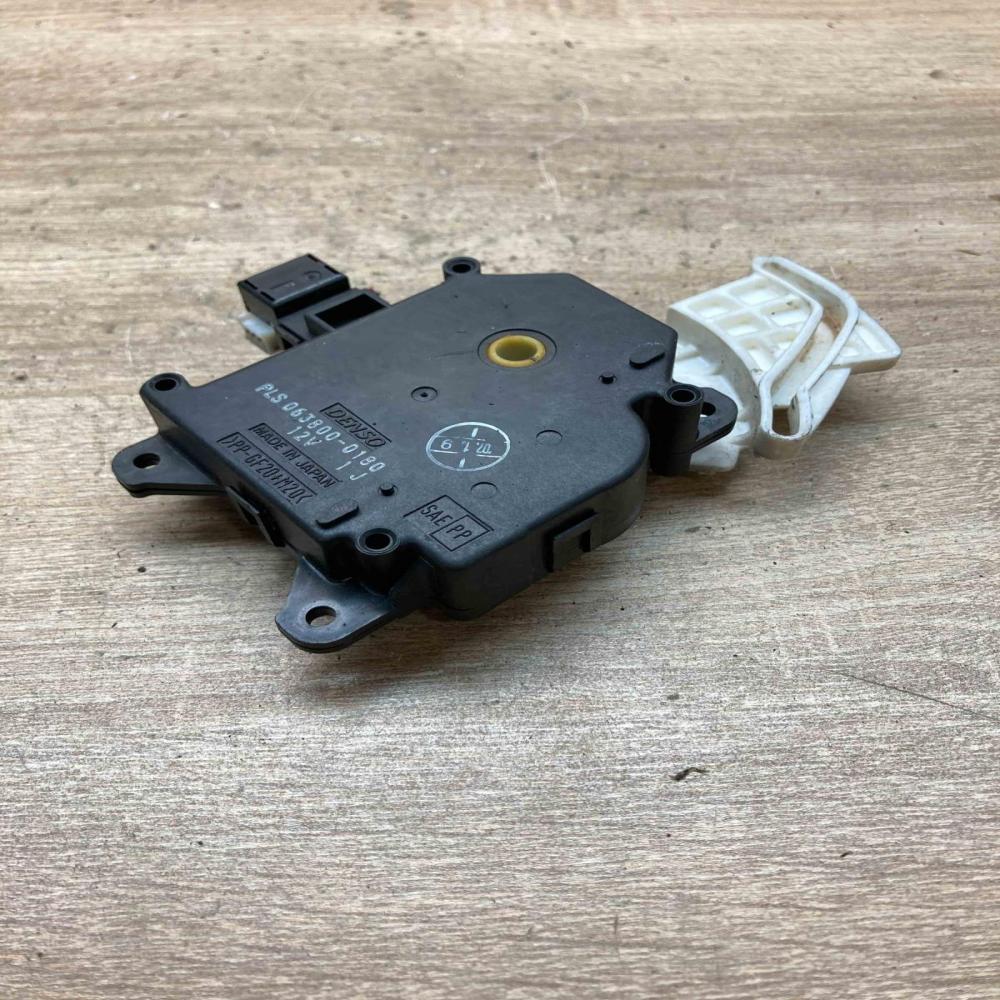 063800 0180 12V 1J  Air flap motor/actuator Toyota RAV 4 (XA30)