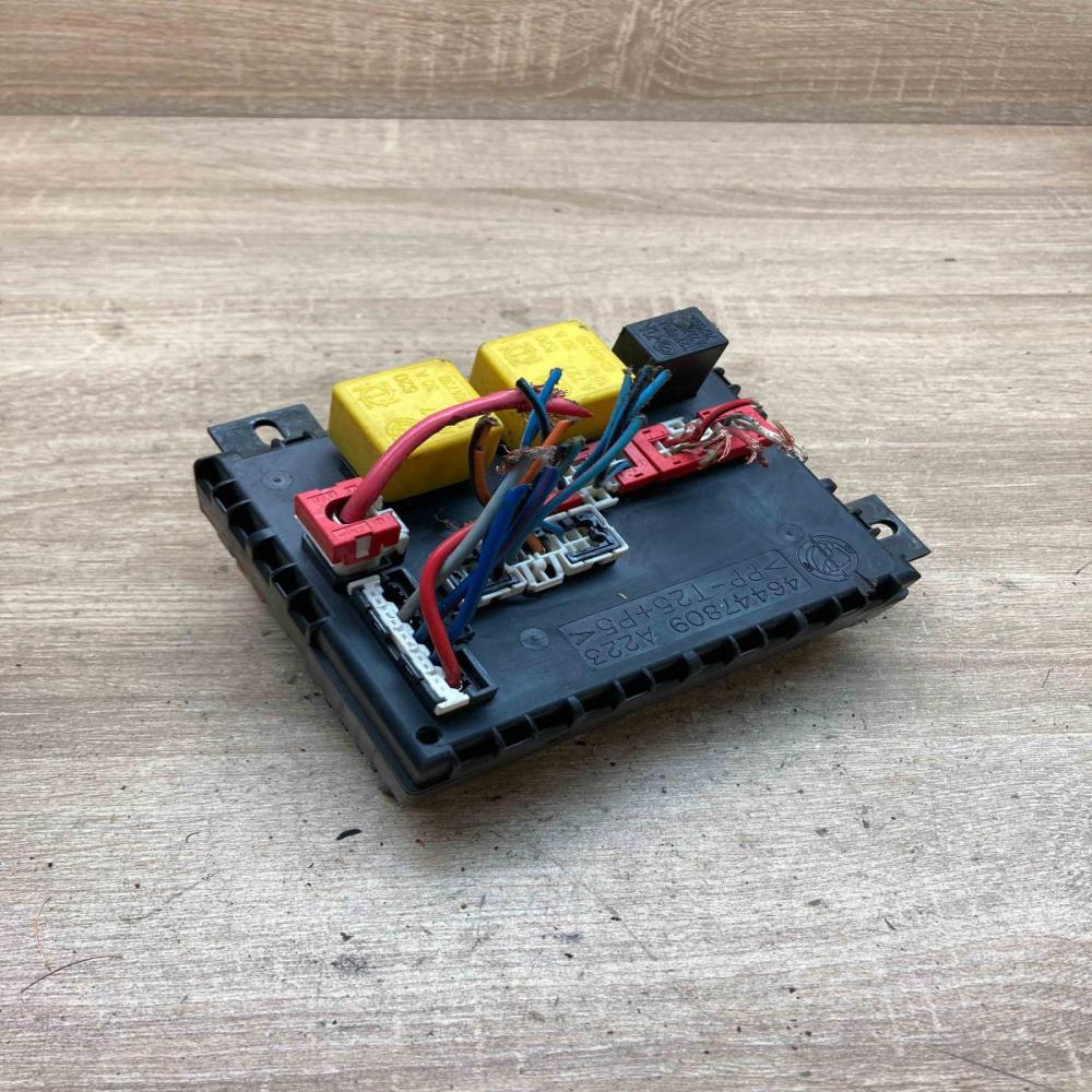 46447809 82461739 A223 Fuse module Alfa Romeo 156