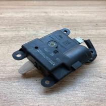 A24842A7722001   Air flap motor/actuator Nissan Qashqai
