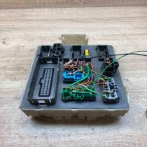 98AG14A073AE 518234604  Fuse module Ford Focus