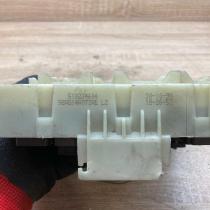 98AG14A073AE 518234604  Fuse module Ford Focus
