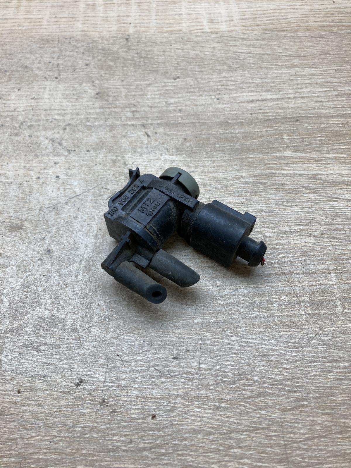1K0906283A   Vacuum valve Audi A3 S3 8P