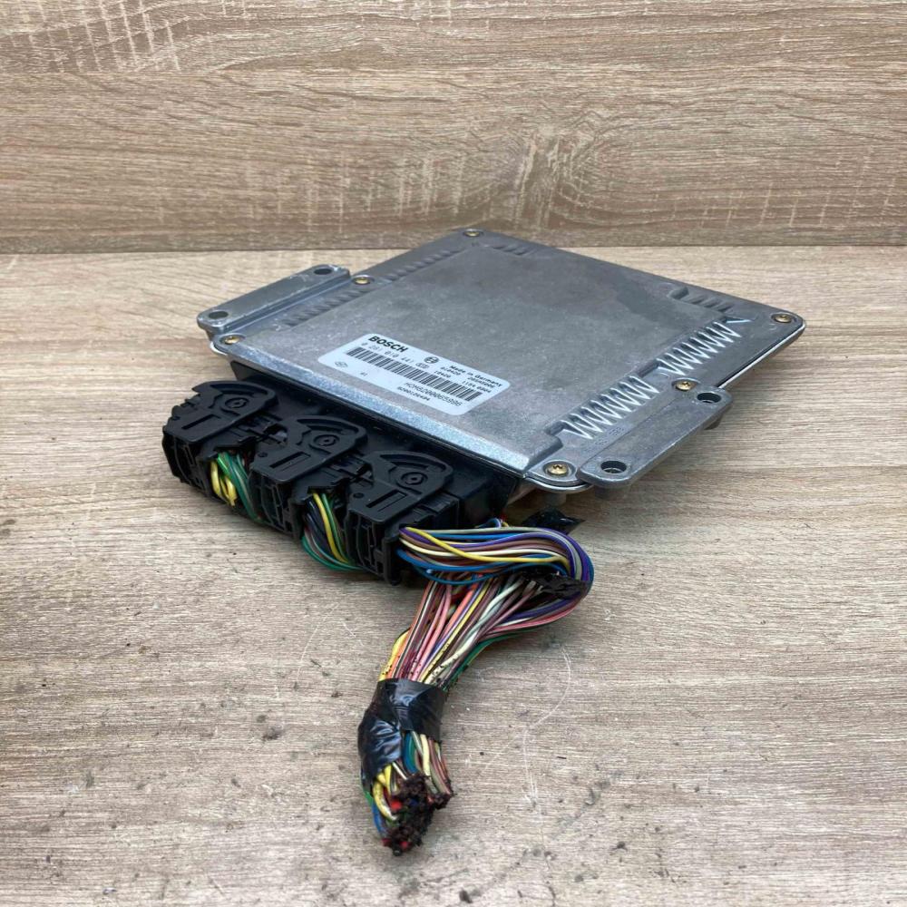 8200065996 0281010441 48 Engine control unit/module ECU Volvo S40, V40