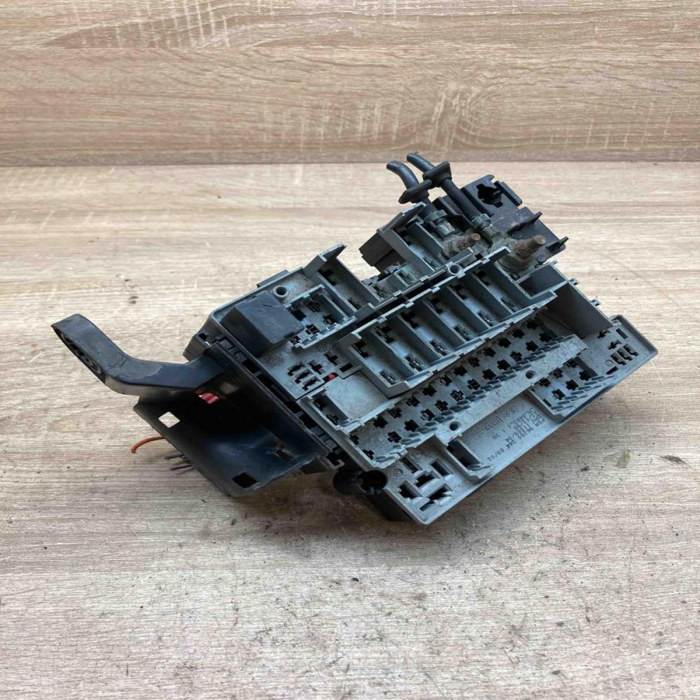 9628024480   Fuse module Peugeot 206