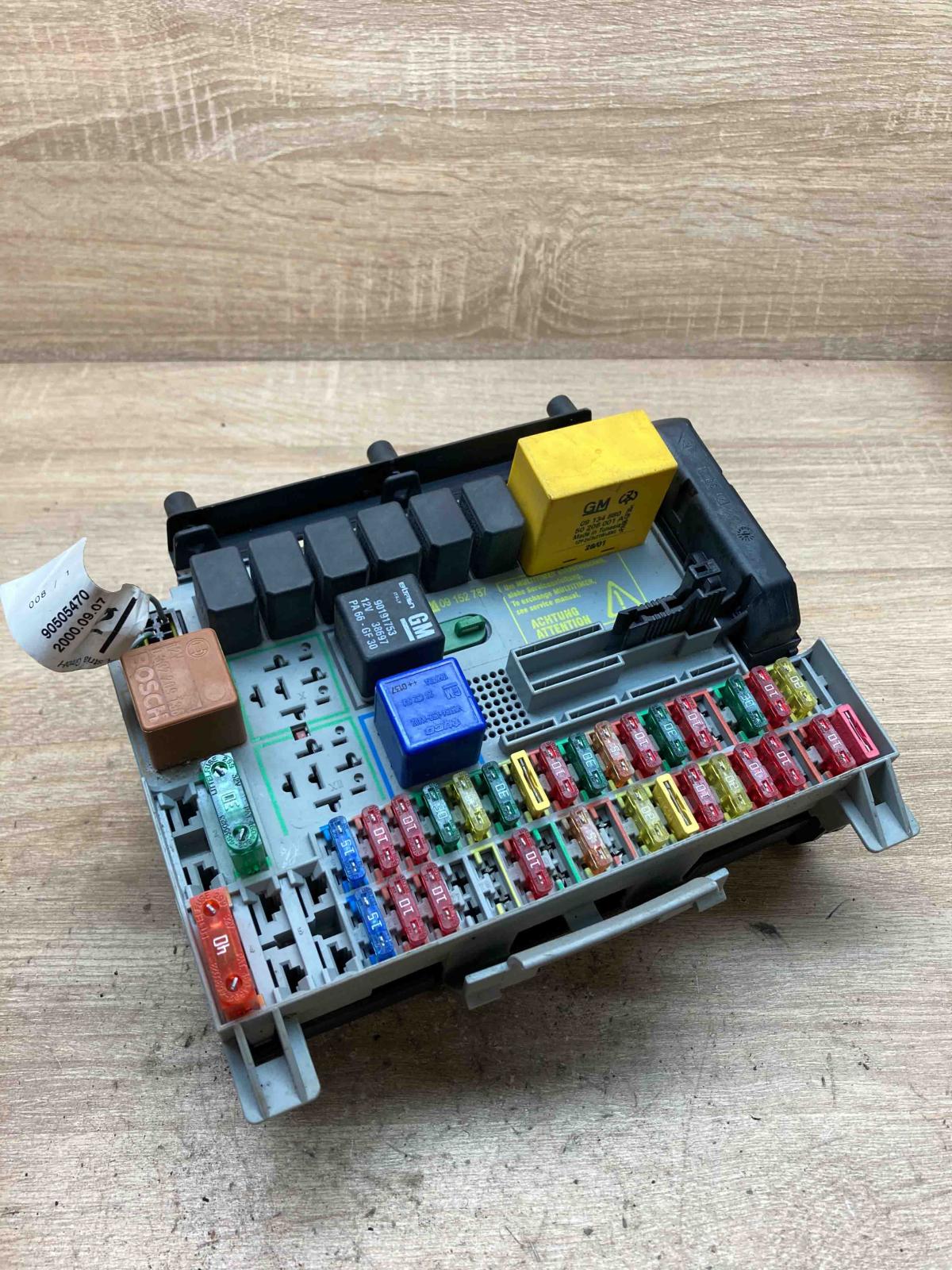 09152787 90583459  Fuse box set Opel Vectra B