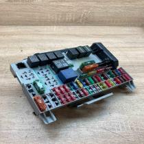 90589965 90589966  Fuse module Opel Zafira A