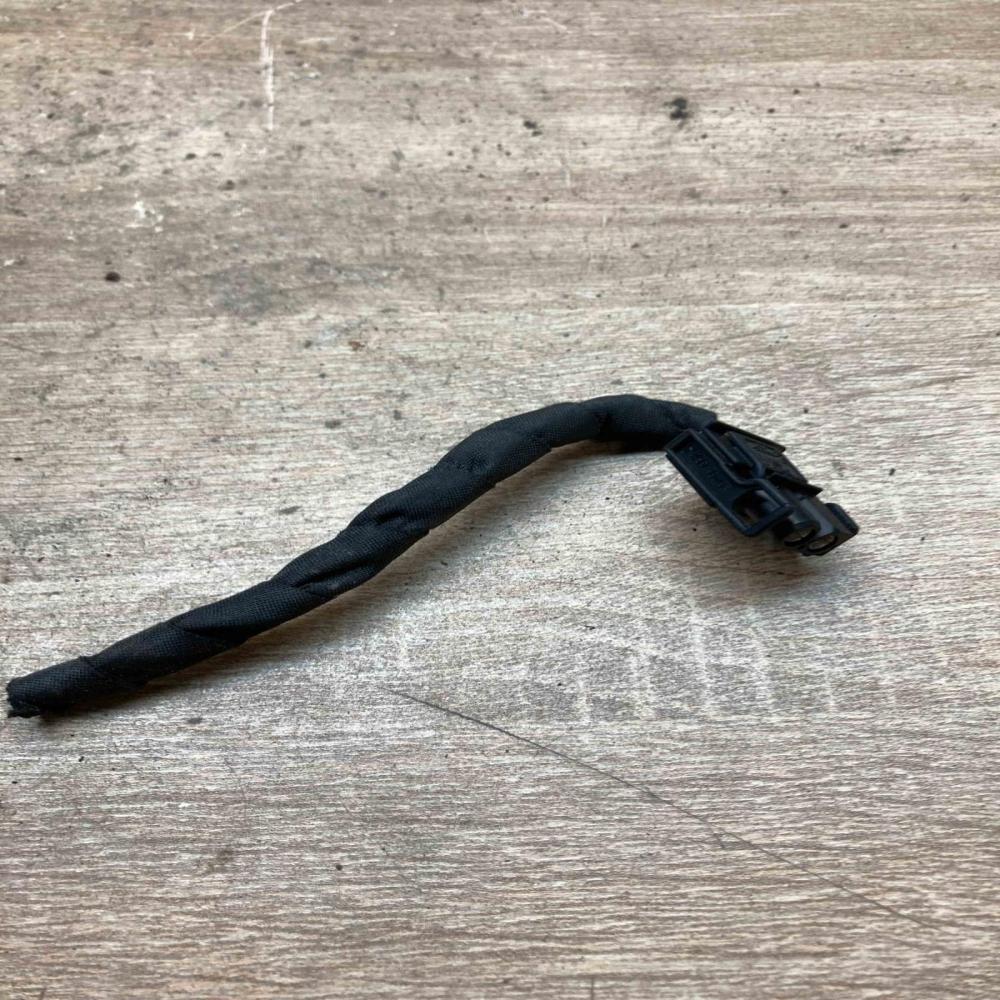 8378970 968839  Plug wire BMW 5 F10 F11