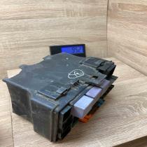8200283136 55RDYF0B2  Fuse module Renault Laguna II