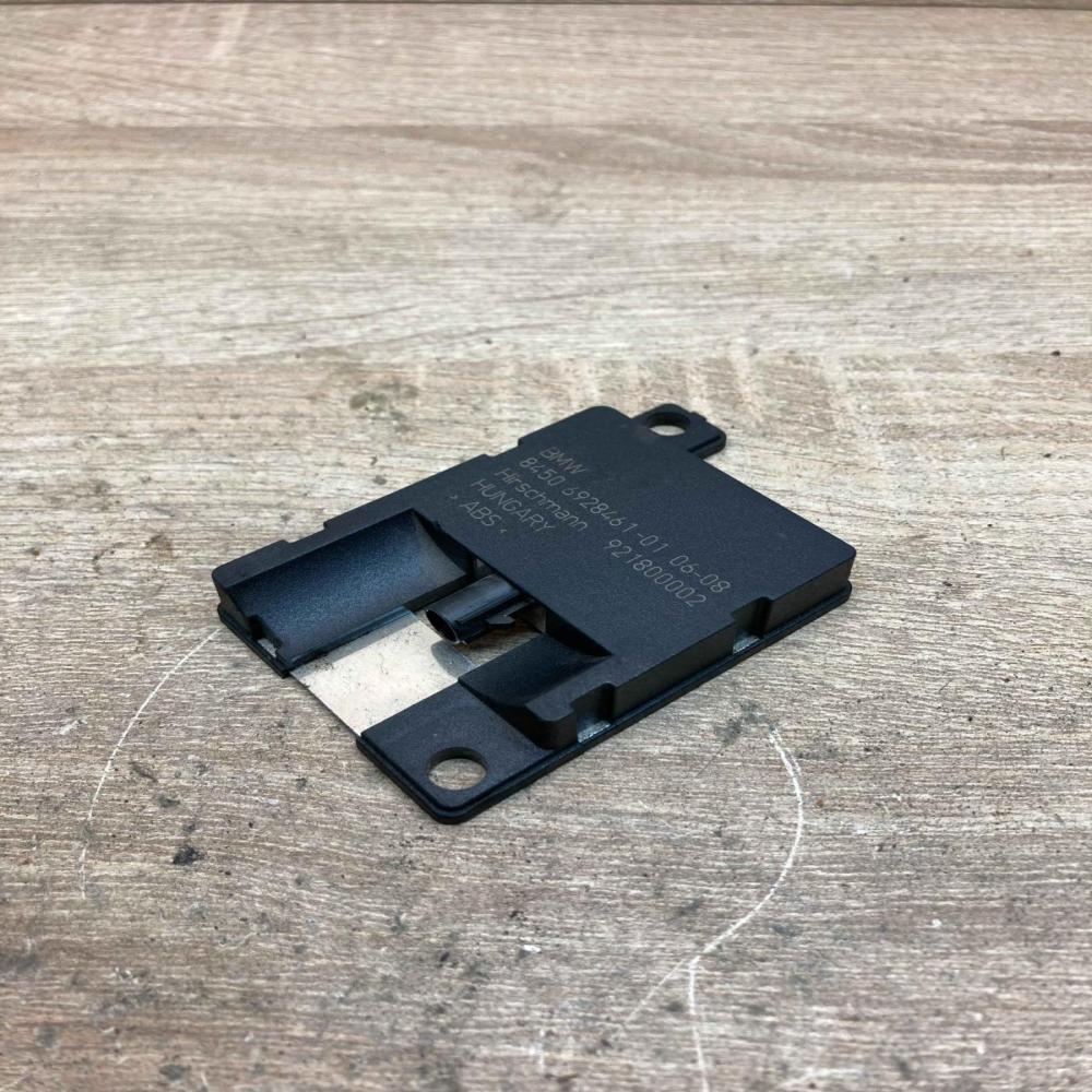 6928461 921800002  Aerial antenna amplifier BMW 7 E65 E66