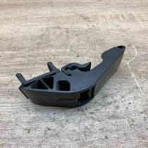 1737709   Radiator mount bracket BMW 7 E38
