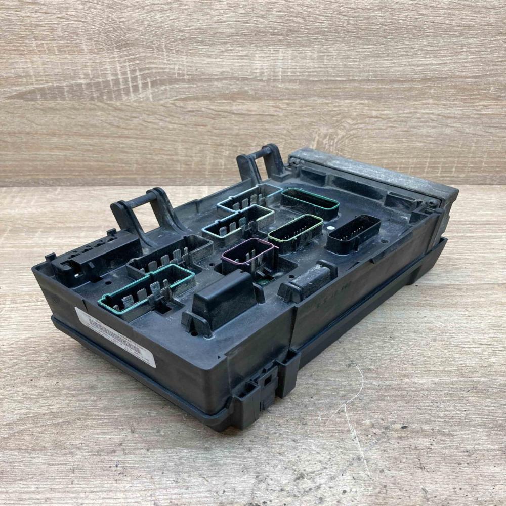 04869204AL 23417D  Fuse module Chrysler Voyager