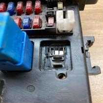 285519F914 5WK48542  Fuse module Nissan Primera