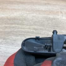 5M0955986C   Windshield washer spray nozzle Volkswagen PASSAT B7