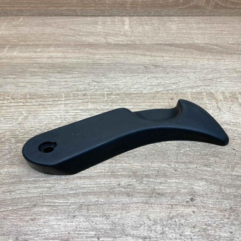 8226621 11970213  Engine bonnet (hood) release handle BMW 5 E39