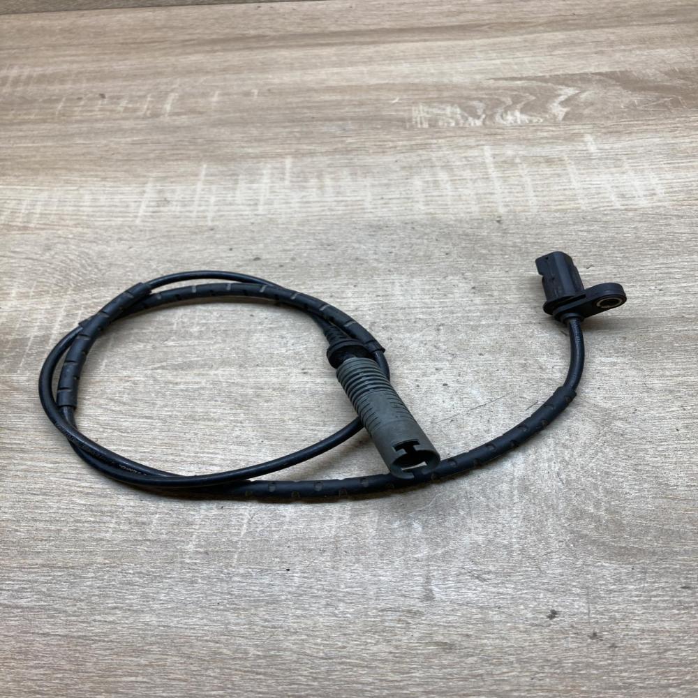 V20 72 0499 987079560  ABS wheel speed sensor BMW 1 E82 E88