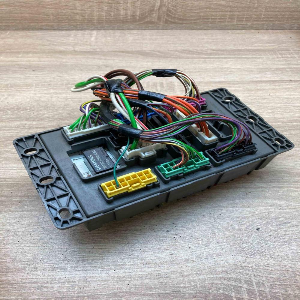 518174404 V23081 C1059 A303 133133 Fuse module Rover 75