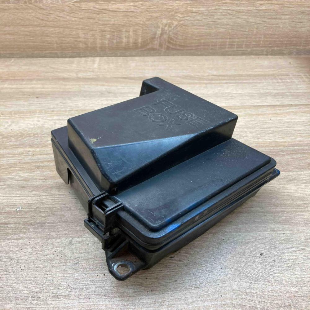 175827 271D25  Fuse box set Mazda 5