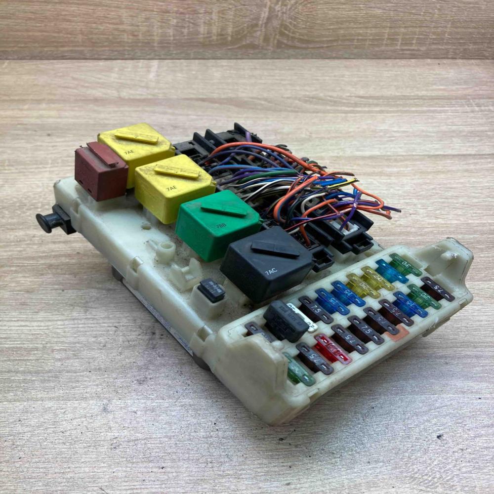 98BG 14K150 AD 93BG 14A073 EF  Fuse module Ford Mondeo MK II