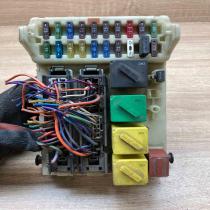 98BG 14K150 AD 93BG 14A073 EF  Fuse module Ford Mondeo MK II