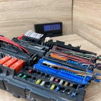 13170890 460023260 60EEEA Fuse module Opel Vectra C