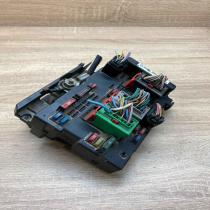 9644038680 14302622  Fuse module Peugeot 307