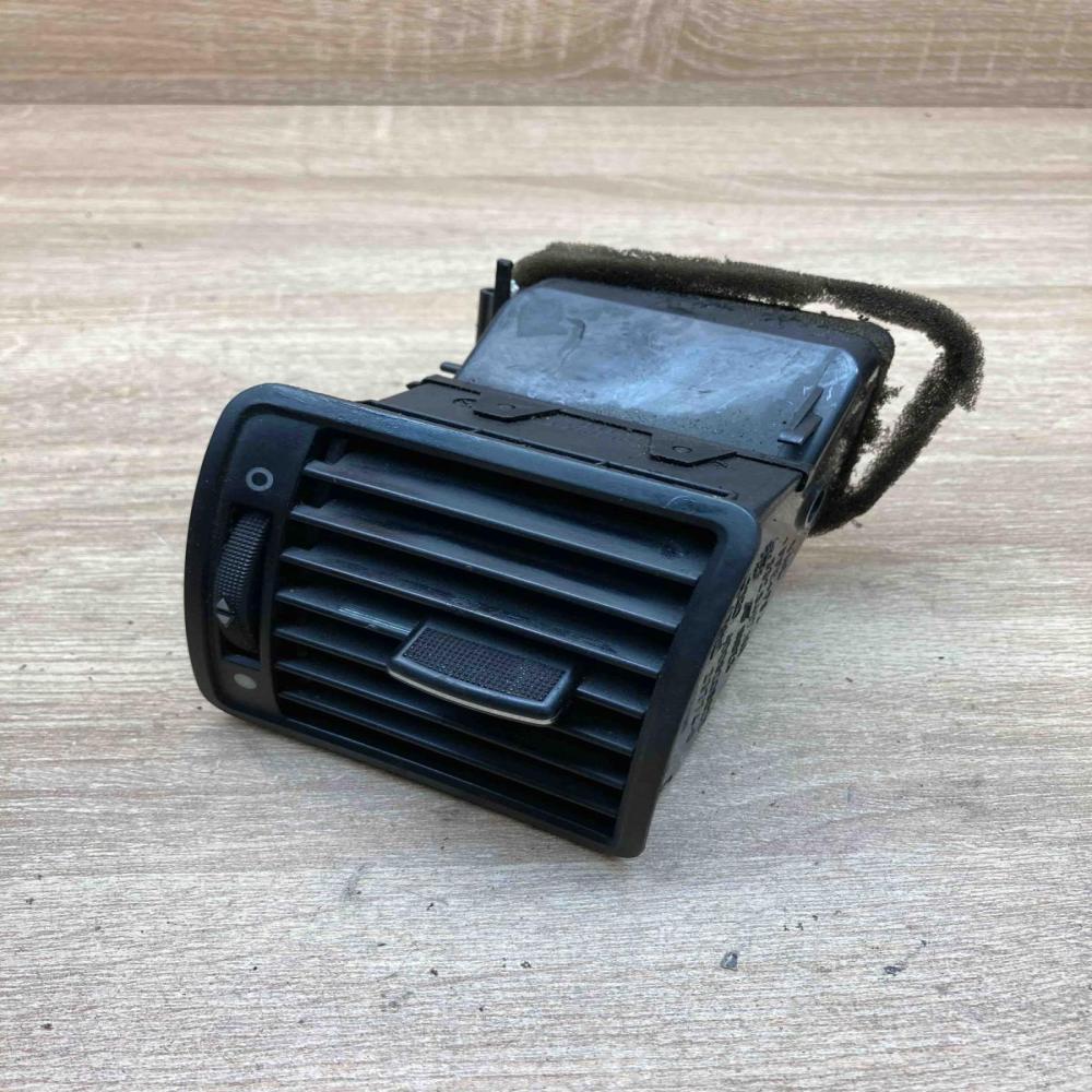 4D0820902E 23774 0  Dashboard side air vent grill/cover trim Audi A8 S8 D2 4D