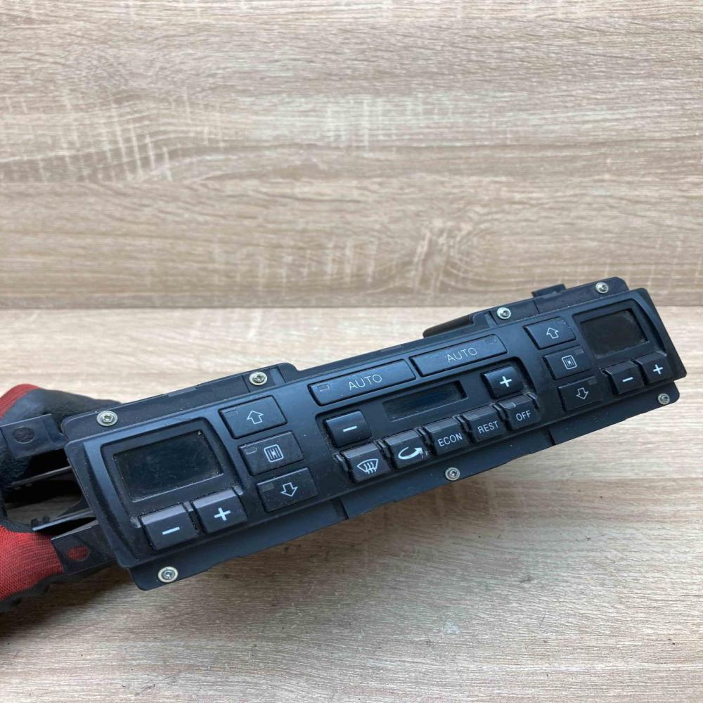 4D0820043E 5HB007155 01  Climate control unit Audi A8 S8 D2 4D