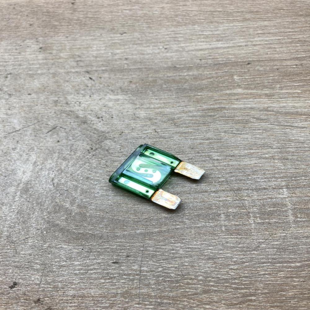 4604602 32V 30A  Fuse Renault Megane I