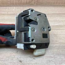 B792 A739  Front door lock Alfa Romeo 147